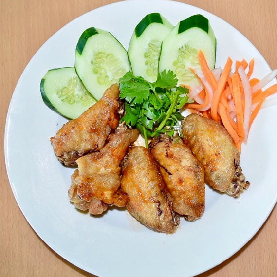 A12. Fried Chicken Wings Shaken in Houe Special Sauce